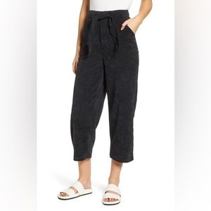 PHILOSOPHY BELTED CORDUROY CROP PANTS IN WASHED BLACK